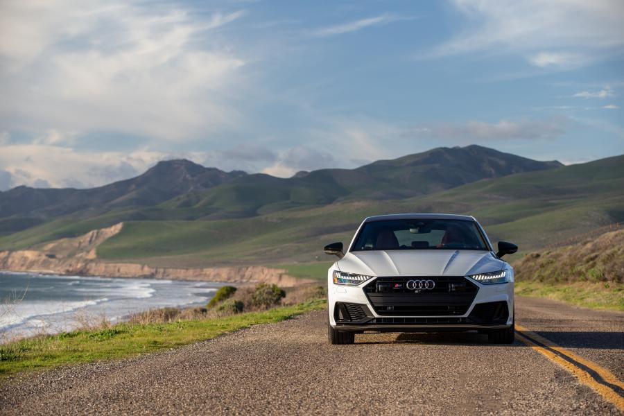  Audi S7 Sportback TFSI 2019 года  (NA) (фото 17 из 24)